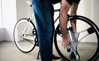 Πώς να μετατρέψεις ένα ποδήλατο σε ηλεκτρικό μέσα σε 60 δευτερόλεπτα