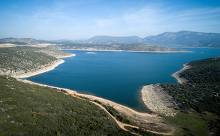Η λίμνη που βοήθησε να σπάσει η «κατάρα» του Ποσειδώνα στην Αθήνα