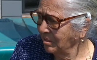 Στη ΔΟΥ Αμπελοκήπων ο διοικητής της ΑΑΔΕ για την 90χρονη που πουλούσε τερλίκια