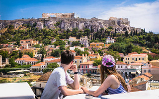 Conde Nast Traveler: Γιατί πρέπει να επισκεφτείτε την Αθήνα τώρα