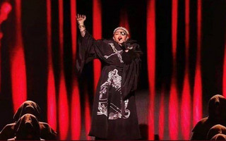 Eurovision 2019: Το υπερθέαμα της Μαντόνα επί σκηνής