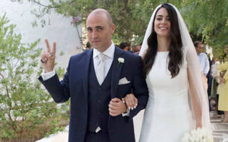 Το φωτογραφικό άλμπουμ του γάμου του Κωνσταντίνου Μπογδάνου