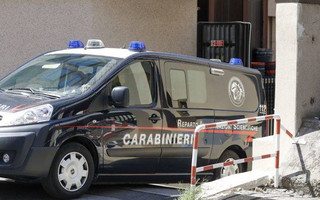 Μεγάλη αστυνομική επιχείριση σε δέκα περιοχές της Ιταλίας εναντίον της Μαφίας