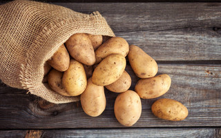 Πώς μπορείτε να διατηρείτε τις πατάτες για περισσότερο καιρό