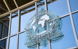 Εμβόλιο κορονοϊού: Η προειδοποίηση της Interpol και τα δίκτυα του οργανωμένου εγκλήματος
