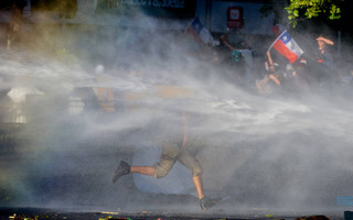 Χιλή: Ακυρώθηκε το Συνέδριο APEC και η Διάσκεψη του ΟΗΕ λόγω των διαδηλώσεων