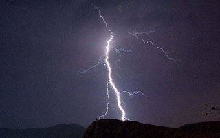 Κακοκαιρία Κίρκη: Έρχονται βροχές και καταιγίδες &#8211; Οι χάρτες για τα έντονα φαινόμενα