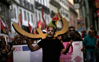 Πορτογαλία: Πρόταση να αυξηθεί ο κατώτατος μισθός στα 635 ευρώ