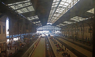 Αίγυπτος: Σε επείγουσα δίκη ο εισπράκτορας που «πέταξε» από τρένο δύο επιβάτες χωρίς εισιτήριο