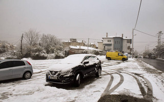 Κακοκαιρία Ηφαιστίων: Χιόνια σε πέντε νομούς της Στερεάς Ελλάδας