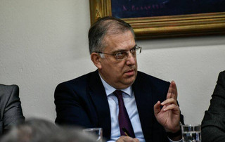 Θεοδωρικάκος: Τις επόμενες ημέρες η ρύθμιση των 120 δόσεων για χρέη ιδιωτών προς τους δήμους