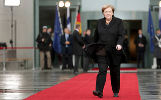 Η Άνγκελα Μέρκελ προβλέπει «πολύ δύσκολες» διαπραγματεύσεις για τον προϋπολογισμό της ΕΕ