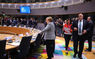 Σύνοδος κορυφής για τον προϋπολογισμό: Χωρίς συμφωνία στις Βρυξέλλες