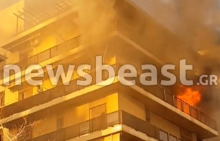Συγκλονιστικό βίντεο από τη φωτιά στο διαμέρισμα στο Παλαιό Φάληρο