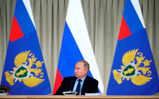Οι Ρώσοι σε ποσοστό 73,5% «κρατάνε» τον Πούτιν στην εξουσία μέχρι το 2036