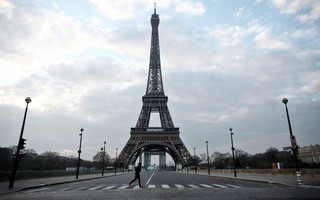 «Καμπάνα» 1,2 εκατ. ευρώ στη Booking από τη Γαλλία γιατί δεν τήρησε τον τουριστικό κώδικα