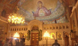 Η Μητρόπολη απαντά για τους πιστούς έξω από εκκλησία στην Πάτρα -«Δεν τελέστηκε Θεία Λειτουργία»