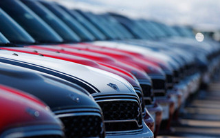 ΕΛΣΤΑΤ: Πάτησε φρένο τον Απρίλιο η αγορά αυτοκινήτων