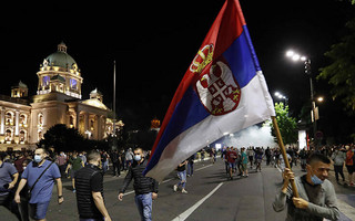 Μετά από τα επεισόδια αποσύρθηκε η απόφαση για lockdown στο Βελιγράδι