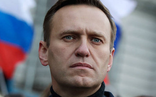 Ρωσία: Ο Ναβάλνι βρισκόταν υπό στενή παρακολούθηση από την αστυνομία πριν ασθενήσει