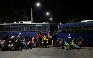 ΚΚΕ: Να ξεκινήσει τώρα ο απεγκλωβισμός προσφύγων και μεταναστών από τη Λέσβο