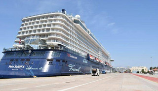 Η TUI Cruises είναι η πρώτη εταιρεία κρουαζιέρας που ξεκίνησε ταξίδια στην Ελλάδα &#8211; Το Mein Schiff 6 στον Πειραιά