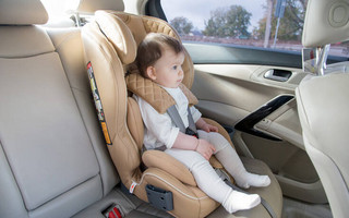 ΚΟΚ: Κάθισμα μέχρι τα 12 στο αυτοκίνητο &#8211; Μετά τα 16 τα παιδιά σε μηχανάκι