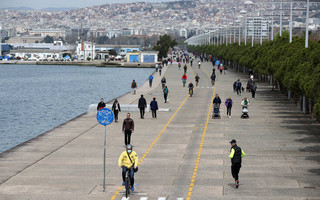 Σε lockdown από σήμερα Θεσσαλονίκη, Λάρισα και Ροδόπη &#8211;  Ανεβαίνουν στο επίπεδο 4