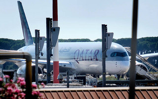 Η Qatar Airways ίσως κρατήσει τα A380 καθηλωμένα στο έδαφος για δύο χρόνια