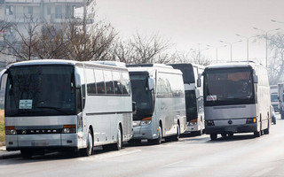 Παράταση για κατάθεση πινακίδων και αδειών τουριστικών λεωφορείων ΔΧ