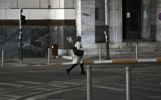 Όσα πρέπει να ξέρετε για τις μετακινήσεις στο lockdown: Πώς στέλνετε SMS, τι έντυπα χρειάζονται