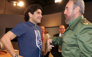 Ντιέγκο Μαραντόνα &#8211; Φιντέλ Κάστρο: Πέθαναν την ίδια μέρα &#8211; Η στενή τους φιλία και το τατουάζ στο πόδι