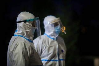 Κορονοϊός: 4.324 κρούσματα σήμερα με 407 επαναλοιμώξεις – Στους 173 οι διασωληνωμένοι, 15 νέοι θάνατοι
