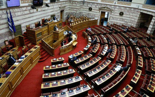 Ψηφίσθηκε το νομοσχέδιο του υπουργείου Οικονομικών για την πάταξη του λαθρεμπορίου