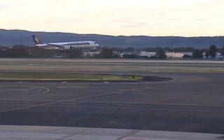 Προσγειώθηκε στη Μελβούρνη η πρώτη διεθνής πτήση έπειτα από πέντε μήνες