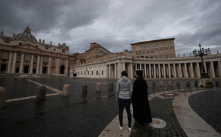 Δωρεάν από το Βατικανό ο εμβολιασμός των άστεγων της Ρώμης