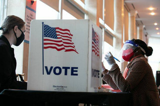 Ρεκόρ με 3 εκατ. πρόωρες ψήφους για τις επαναληπτικές εκλογές στην πολιτεία της Τζόρτζια