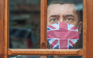 Βρετανία: Σαφέστατα ζούμε ένα νέο κύμα πανδημίας