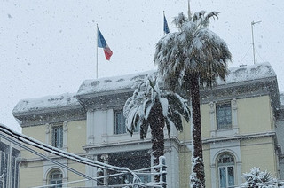 «Δεν κάνει κρύο στην Ελλάδα»: Οι ξένοι στις πρεσβείες ενθουσιάστηκαν με τα χιόνια στην Αθήνα