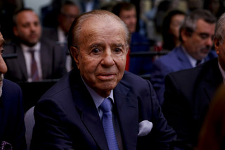 Αργεντινή: Απεβίωσε ο πρώην πρόεδρος Κάρλος Μένεμ, σε ηλικία 90 ετών 2 Αργεντινή: Απεβίωσε ο πρώην πρόεδρος Κάρλος Μένεμ, σε ηλικία 90 ετών