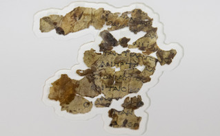 Σπάνιος αρχαίος πάπυρος με ελληνικά γράμματα βρέθηκε στο «Σπήλαιο του Τρόμου» στο Ισραήλ
