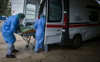 Ο κορονοϊός δοκιμάζει το ΕΣΥ: Το σχέδιο έκτακτης ανάγκης για τα νοσοκομεία στην Αττική