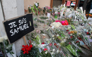 Σημειώσεις για το Ισλαμικό Κράτος και ναζιστικά σύμβολα βρέθηκαν στο σπίτι ύποπτης για τη δολοφονία του Σαμουέλ Πατί
