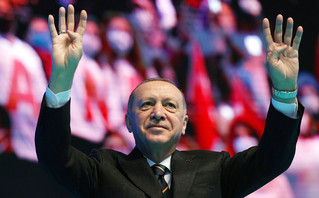 Οι φόβοι του Ερντογάν για πραξικόπημα και οι συλλήψεις ναυάρχων στην Τουρκία
