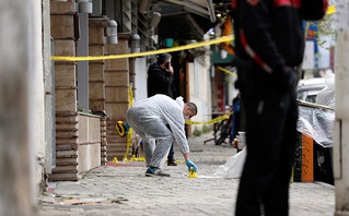Αιματηρή επίθεση με μαχαίρι σε τέμενος στα Τίρανα &#8211; Πέντε τραυματίες