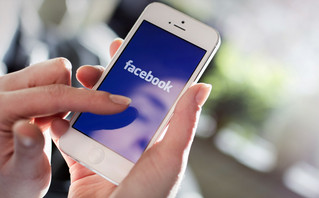 Facebook στο κινητό Facebook στο κινητό