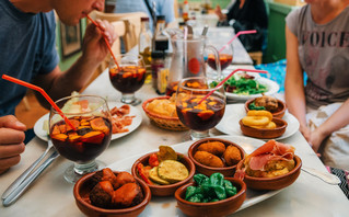 Γνωρίστε την ισπανική κουζίνα μέσα από 7 πιάτα με έντονο μεσογειακό ταπεραμέντο