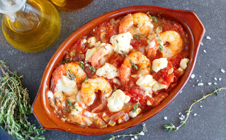 Γαρίδες στο φούρνο με φέτα και πιπεριές