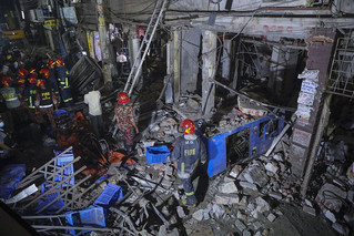 Μπαγκλαντές: 7 νεκροί και 50 τραυματίες από έκρηξη στη Ντάκα
