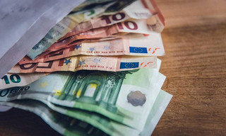 Χρήματα ευρώ Χρήματα ευρώ